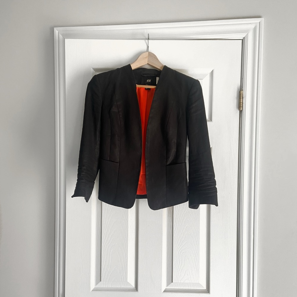 H&M | Black blazer cropped jacket